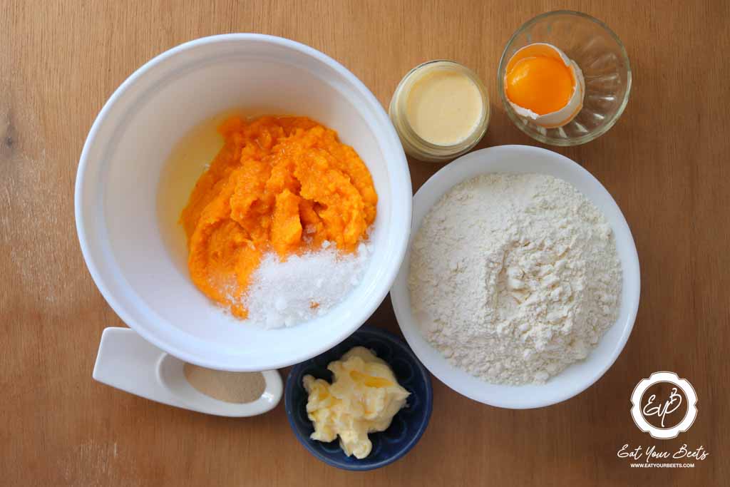 Ingredients to make Pumpkin Bread.