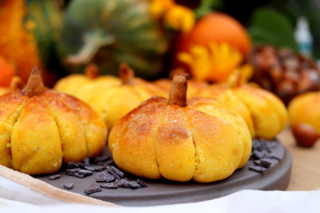 Side view of pumpkin shaped bread.