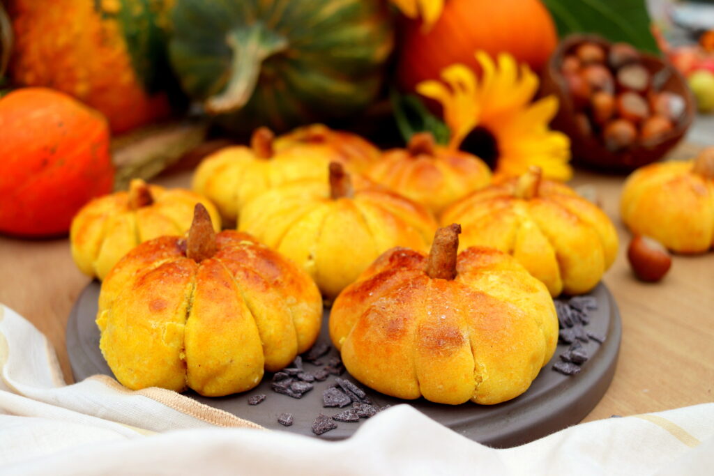 Baked pumpkin bread in pumpkin shape.