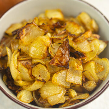 Caramelized Onions in a bowl/.