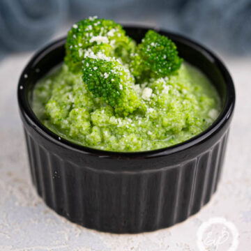 Pureed brocolli.